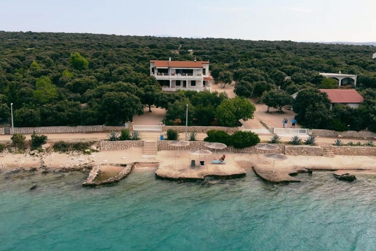 Apartments By The Sea Mandre, Pag - 6284 Kolan Εξωτερικό φωτογραφία