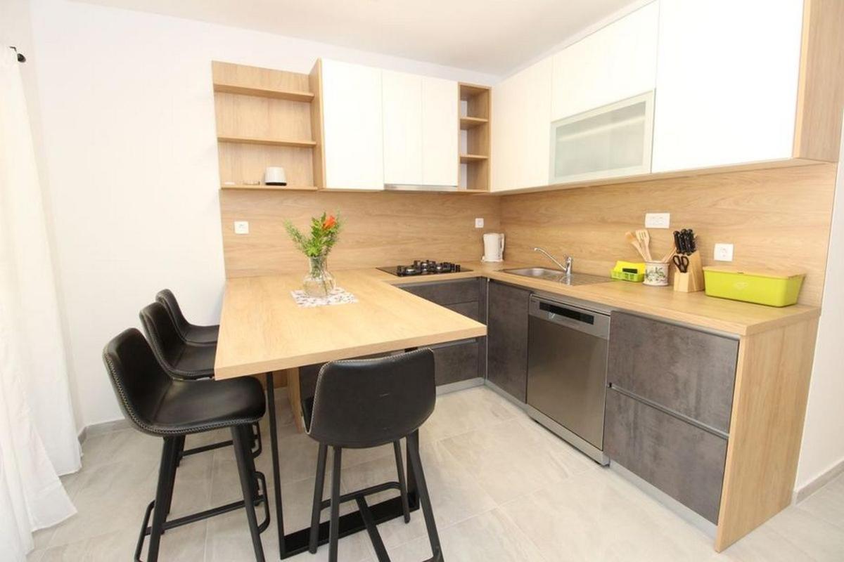 Apartments By The Sea Mandre, Pag - 6284 Kolan Εξωτερικό φωτογραφία