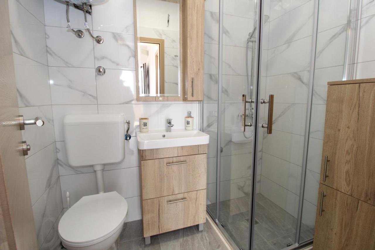 Apartments By The Sea Mandre, Pag - 6284 Kolan Εξωτερικό φωτογραφία